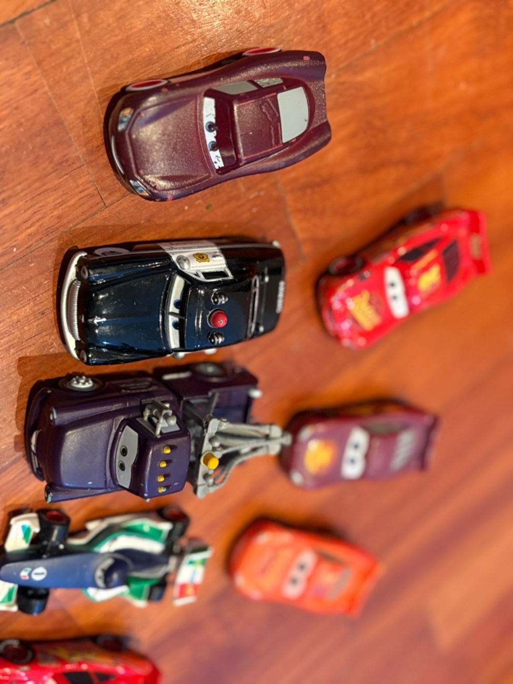 Disney Pixar Cars Die-Cast Vehicle Set - with Lighting McQueen Book - Picture 4 of 4